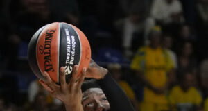 Макаби Тел Авив нанесе второ поредно поражение на Реал Мадрид в баскетболната Евролига