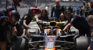 Макс Ферстапен ще бъде наказан с пет места на старта на неделното Гран при на Бразилия