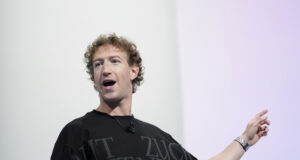 Марк Зукърбърг записа своя версия на рап парче в чест на съпругата си