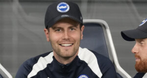 Мениджърът на Брайтън Фабиан Хюрцелер отхвърли спекулациите, че Еван Фъргюсън ще премине под наем в друг отбор през януари