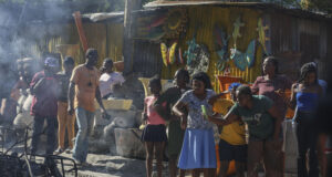 Над 40 000 души са избягали от столицата на Хаити в последните 10 дни заради насилието от страна на бандите