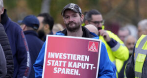 Най-големият германски синдикат предупреди за отпор на плановете на "Тисенкруп" и "Форд" за съкращения на работни места