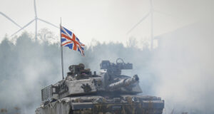 Най-малко осем британски войници са ранени при верижна катастрофа в Естония
