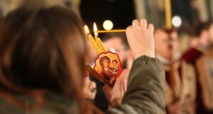 Църква, свещи, Петдесетница