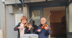 Паметна плоча на основателя на Габровския камерен оркестър Христо Питев беше открита пред дома му