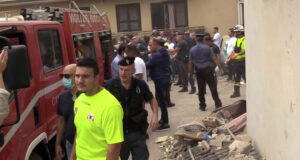 Петима души бяха спасени при срутване на сграда в Южна Италия