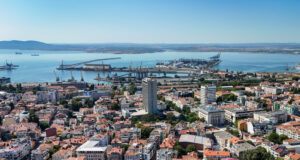 Пристанищният оператор “БМФ Порт Бургас“ пуска електрически локомотиви по нови коловози през 2027 година