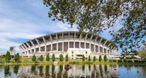 След преследване, полицията е арестувала две лица, извършили въоръжен грабеж от магазин на стадиона в Скопие