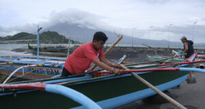 Филипините евакуираха десетки хиляди хора заради приближаването на супертайфуна "Ман-И"