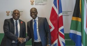 Южна Африка и Великобритания укрепват връзките си в търговията и отбраната