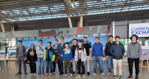 „Ловци на самолети“ подредиха най-добрите си творби в изложба, посветена на любимото им хоби – авиофотографията