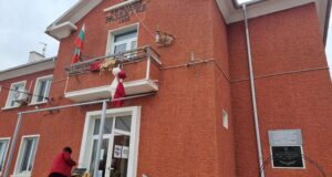 „Театър без граници“ ще представи постановката „Женско царство“ в две населени места от област Търговище