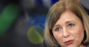 Вера Йоурова: Румъния е шокиращ случай, но не единственият; демократичните избори могат да бъдат унищожени отвън