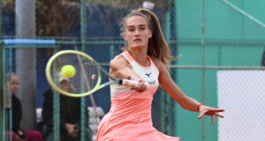 Глушкова се класира за полуфиналите на турнир по тенис в Анталия