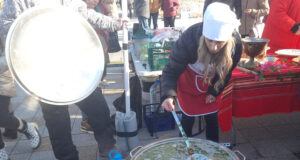 Горна и Долна Митрополия се срещнаха в Плевен на кулинарен двубой