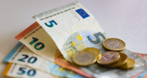 Дръжте пари в брой под ръка заради евентуални кибератаки, съветват в Нидерландия