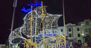 Крайморските общини Шабла, Каварна и Балчик посрещнаха Дядо Коледа и запалиха празничните светлини на коледните елхи