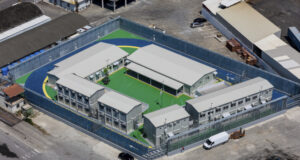 Бежански център в Албания