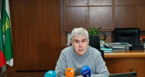 Към 8100 абонати в страната все още нямат ток, каза служебният министър Владимир Малинов