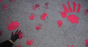 Над 500 учители подкрепят протестиращите студенти в Белград, призоваващи виновните за трагедията на гарата в Нови Сад да понесат отговорност