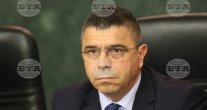 Няма да бъде намаляван съставът на „Гранична полиция“ след 1 януари, ще бъде пренасочен към българо-турската граница, каза Атанас Илков