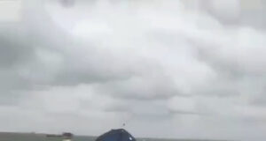 ОБНОВЕНА
                                                                                                Танкерите, повредени при буря край Керченския проток, са превозвали близо 9000 тона мазут; екипажът на единия е евакуиран, но има загинал