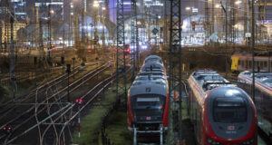 Около 4,9 милиона души са пътували с влаковете на дълги разстояния на "Дойче бан" по Коледа