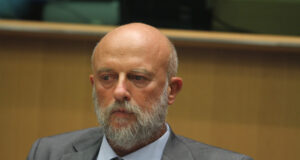 Едвин Сугарев