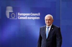 Френският парламент прие специален закон, който да компенсира липсата на бюджет за 2025 г.