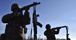 Русия заяви, че е превзела още две населени места в украинската Донецка област