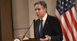 САЩ поддържат пряк контакт с водещата бунтовническа фракция в Сирия, каза Блинкън