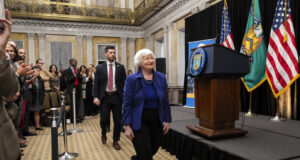 САЩ продължават да търсят начини за намаляване на приходите от петрол на Русия, заяви Джанет Йелън