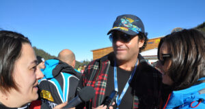 Световният ски шампион Алберто Томба пожела успех на зимния сезон в "Боровец" по време на конферентен разговор с Петър Попангелов