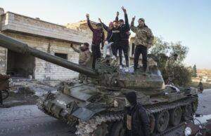 Сирийските бунтовници напредват и твърдят, че са влезли в Хама