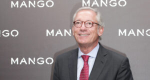 Създателят на модната марка "Манго" загина при инцидент в планината