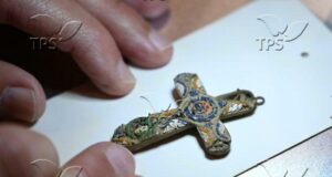 ТПС: Десетгодишно момче откри в Йерусалим 100-годишен кръст