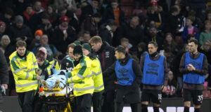 Травмата на Лукаш Фабиански, който беше изнесен на носилка, не е сериозна, обяви мениджърът на Уест Хям Хулен Лопетеги