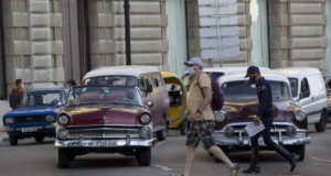 Туризмът в Куба страда под натиска на спиранията на тока и недостига на храни и горива