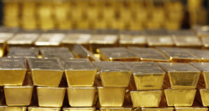 Цената на златото се повиши до двуседмичен връх