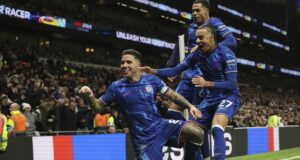 Челси все още очаква миризмата на битка за титлата, каза Мареска