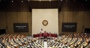 Южнокорейският парламент се събра, за да гласува второ искане за импийчмънт на президента