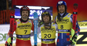 Алберт Попов спечели слалома за Световната купа в Мадона ди Кампильо 45 години след историческата победа на Петър Попангелов