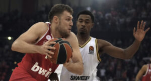 Александър Везенков отбеляза 19 точки при трудна победа на Олимпиакос над Баскония в баскетболната Евролига
