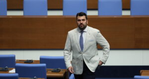 Ангажираните институции в разрешаването на заложническата криза на "Галакси Лийдър" свършиха работата си перфектно, каза Георг Георгиев