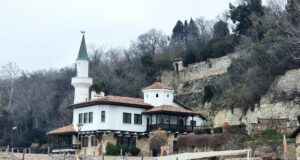 Богата културна програма ще има в "Двореца" в Балчик през 2025 година, каза директорът