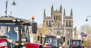 Британски фермери протестират срещу планираната реформа на данъка върху наследството