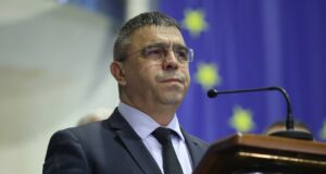 Българските лични документи с биометрични данни поскъпват заради разходи, свързани със софтуера, и с други програми, обясни министър Атанас Илков