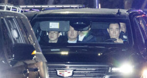 Временно отстраненият южнокорейски президент се позовава на правото си да запази мълчание и отказва да бъде разпитан