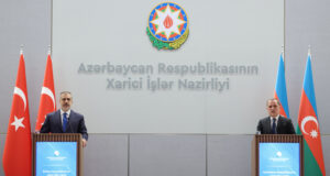 Външните министри на Турция и Азербайджан обсъдиха политическото, икономическото и енергийното сътрудничество