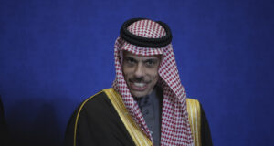 Външният министър на Саудитска Арабия заяви в Давос, че се надява примирието в Газа да издържи